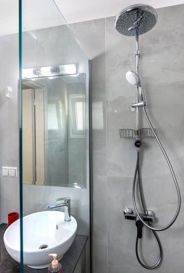 Outparga Apartment 4 Luaran gambar